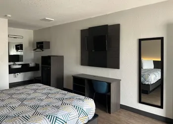 Motel 6 Seguin, TX hotel thumbnail 5