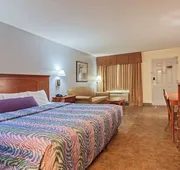 Regency Inn & Suites hotel detail image 5