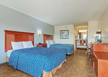Regency Inn & Suites hotel thumbnail 6
