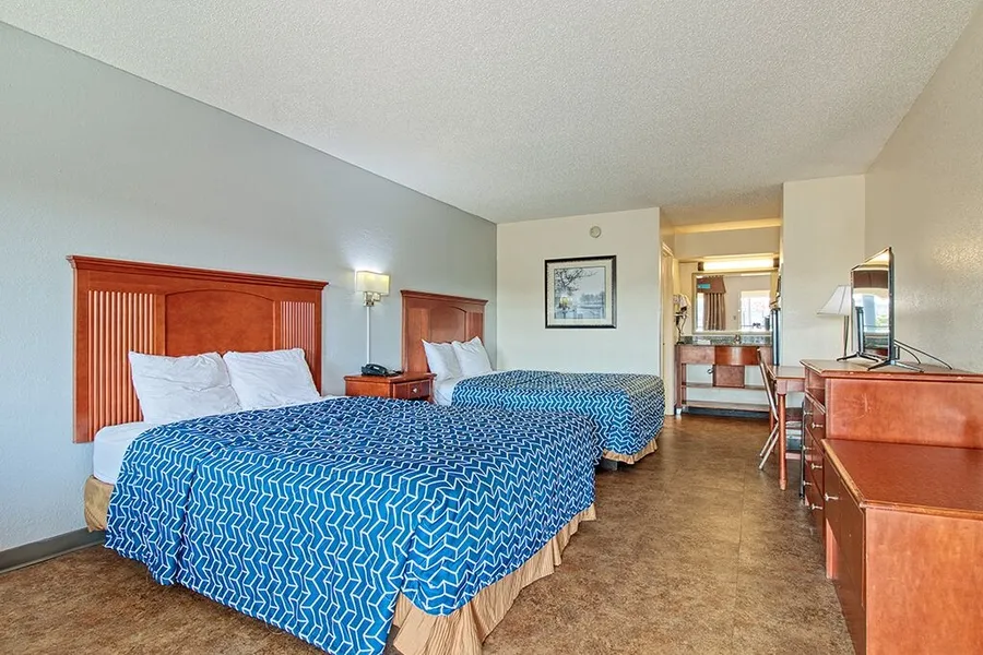 Regency Inn & Suites hotel detail image 6