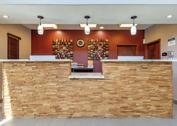 Best Western Plus Victoria Inn & Suites hotel thumbnail 3