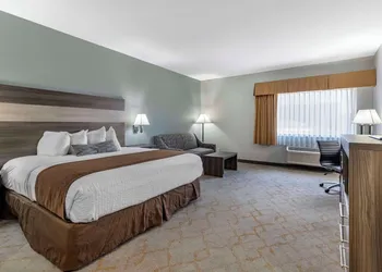 Best Western Plus Victoria Inn & Suites hotel thumbnail 4