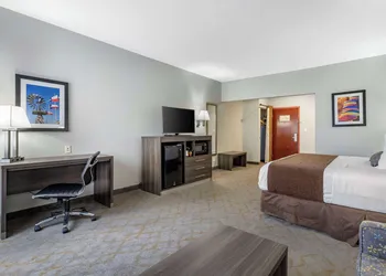 Best Western Plus Victoria Inn & Suites hotel thumbnail 6
