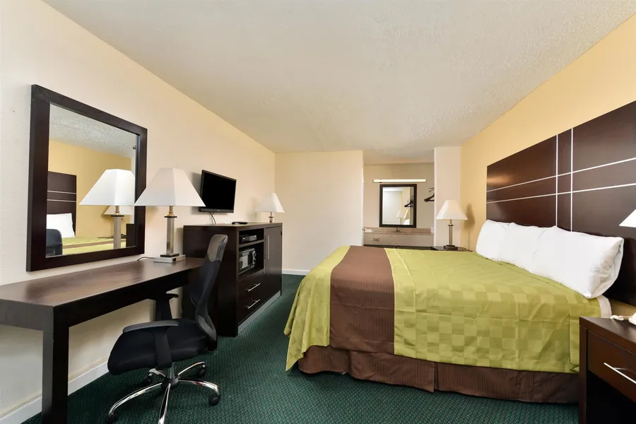 Americas Best Value Inn Port Jefferson Station Long Island hotel detail image 2
