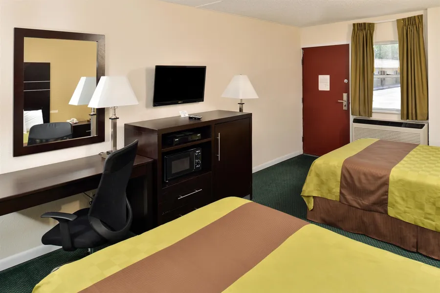 Americas Best Value Inn Port Jefferson Station Long Island hotel detail image 6