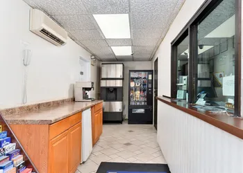 Americas Best Value Inn Port Jefferson Station Long Island hotel thumbnail 8