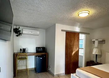 Motel San Diego - In San Diego (Pacific Beach) hotel thumbnail 2