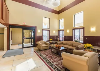 Rodeway Inn hotel thumbnail 3
