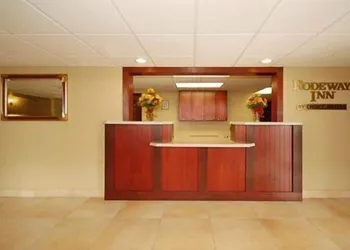 Rodeway Inn hotel thumbnail 7