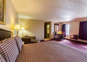 Rodeway Inn hotel thumbnail 8