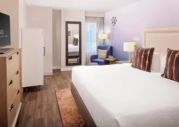 Hotel Indigo Austin Downtown - University by IHG hotel thumbnail 8