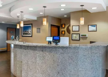 Comfort Suites Redding - Shasta Lake hotel thumbnail 3