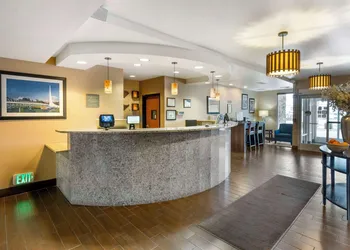 Comfort Suites Redding - Shasta Lake hotel thumbnail 4