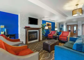 Comfort Suites Redding - Shasta Lake hotel thumbnail 5