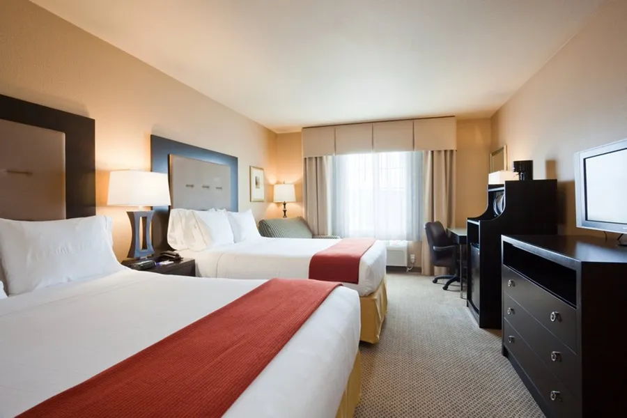 Holiday Inn Express & Suites Litchfield West by IHG hotel detail image 2