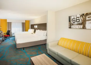 Holiday Inn Express & Suites Litchfield West by IHG hotel thumbnail 8