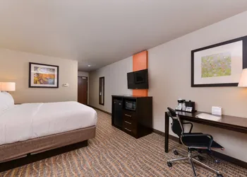 Holiday Inn Express & Suites Houston NW - Tomball Area by IHG hotel thumbnail 8