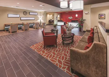 La Quinta Inn & Suites by Wyndham Wichita Falls - MSU Area hotel thumbnail 2