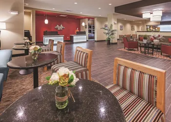 La Quinta Inn & Suites by Wyndham Wichita Falls - MSU Area hotel thumbnail 3