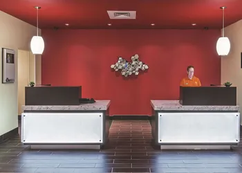 La Quinta Inn & Suites by Wyndham Wichita Falls - MSU Area hotel thumbnail 4