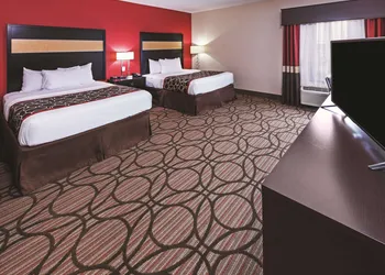 La Quinta Inn & Suites by Wyndham Wichita Falls - MSU Area hotel thumbnail 7