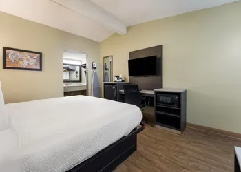 SureStay Hotel by Best Western Columbus Downtown hotel thumbnail 5