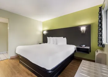 SureStay Hotel by Best Western Columbus Downtown hotel thumbnail 6