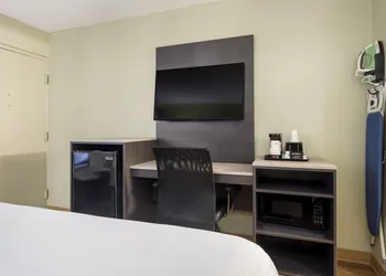 SureStay Hotel by Best Western Columbus Downtown hotel thumbnail 8