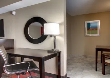Holiday Inn Express & Suites Jackson Downtown - Coliseum by IHG hotel thumbnail 5