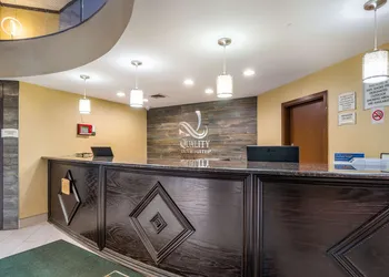 Quality Inn & Suites Florence - Cincinnati South hotel thumbnail 6
