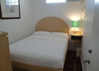 Island House South Beach hotel thumbnail 4