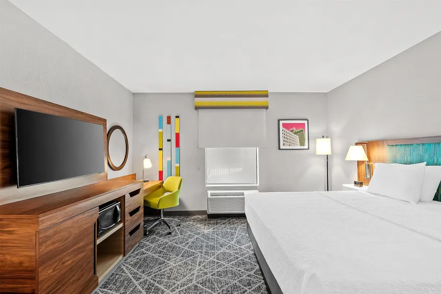 Hampton Inn Omaha/West Dodge Road (Old Mill) hotel detail image 6