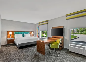 Hampton Inn Omaha/West Dodge Road (Old Mill) hotel thumbnail 8