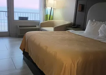 Spark by Hilton Virginia Beach Oceanfront hotel thumbnail 4