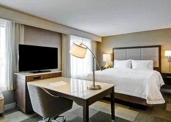 Hampton Inn & Suites by Hilton Saskatoon Airport hotel thumbnail 5
