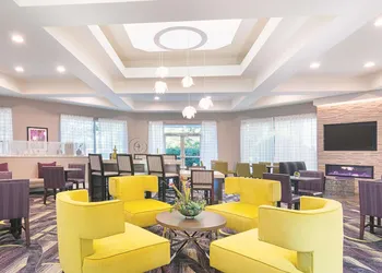 La Quinta Inn & Suites by Wyndham Atlanta Conyers hotel thumbnail 5