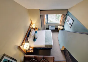 Blackcomb Lodge hotel thumbnail 7
