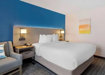 Comfort Inn & Suites Corbin North hotel thumbnail 6