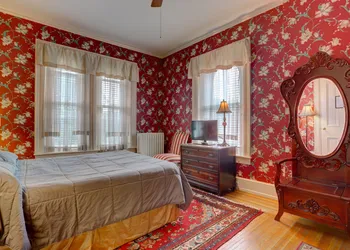 Greystone Manor Bed & Breakfast hotel thumbnail 4