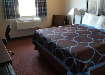 Super 8 by Wyndham Bellingham Airport/Ferndale hotel thumbnail 6