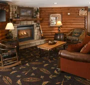 Cedar Creek Hotel Wausau - Rothschild hotel detail image 4