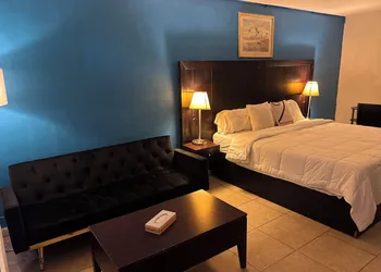 Americas Best Value Inn Brinkley hotel thumbnail 4