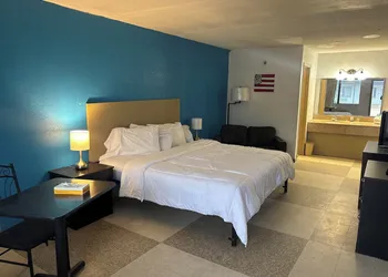 Americas Best Value Inn Brinkley hotel thumbnail 5