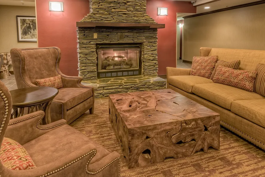 La Quinta Inn & Suites by Wyndham Pigeon Forge hotel detail image 6