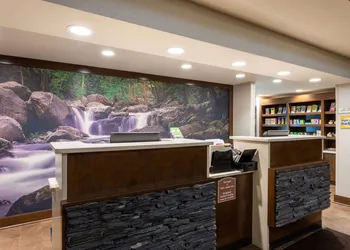 La Quinta Inn & Suites by Wyndham Pigeon Forge hotel thumbnail 4