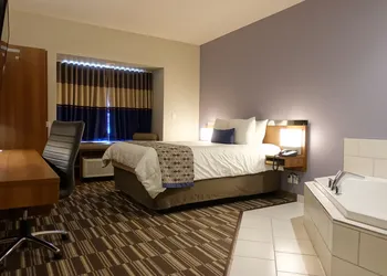 Microtel Inn & Suites by Wyndham Sault Ste. Marie hotel thumbnail 5