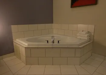 Microtel Inn & Suites by Wyndham Sault Ste. Marie hotel thumbnail 8