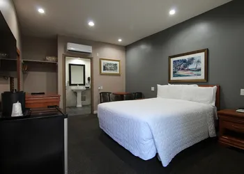 Dunes Inn - Wilshire hotel thumbnail 3