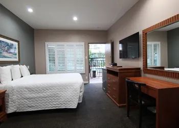 Dunes Inn - Wilshire hotel thumbnail 4
