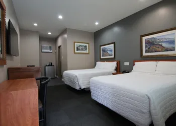 Dunes Inn - Wilshire hotel thumbnail 5
